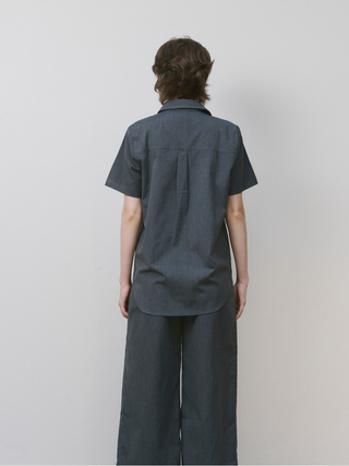 BASIC SHORT-SLEEVED SHIRT with Wooden Buttons
